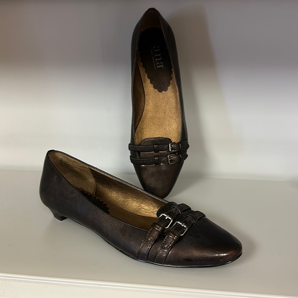 Women’s shoes